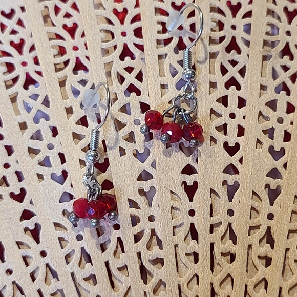 Vintage Jewelry - Pretty earrings super lightweight